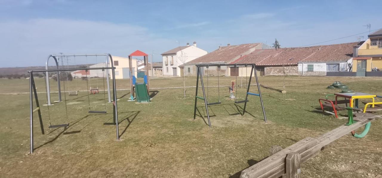 Turrubuelo Casa Rural La Casa De Los Pollos מראה חיצוני תמונה